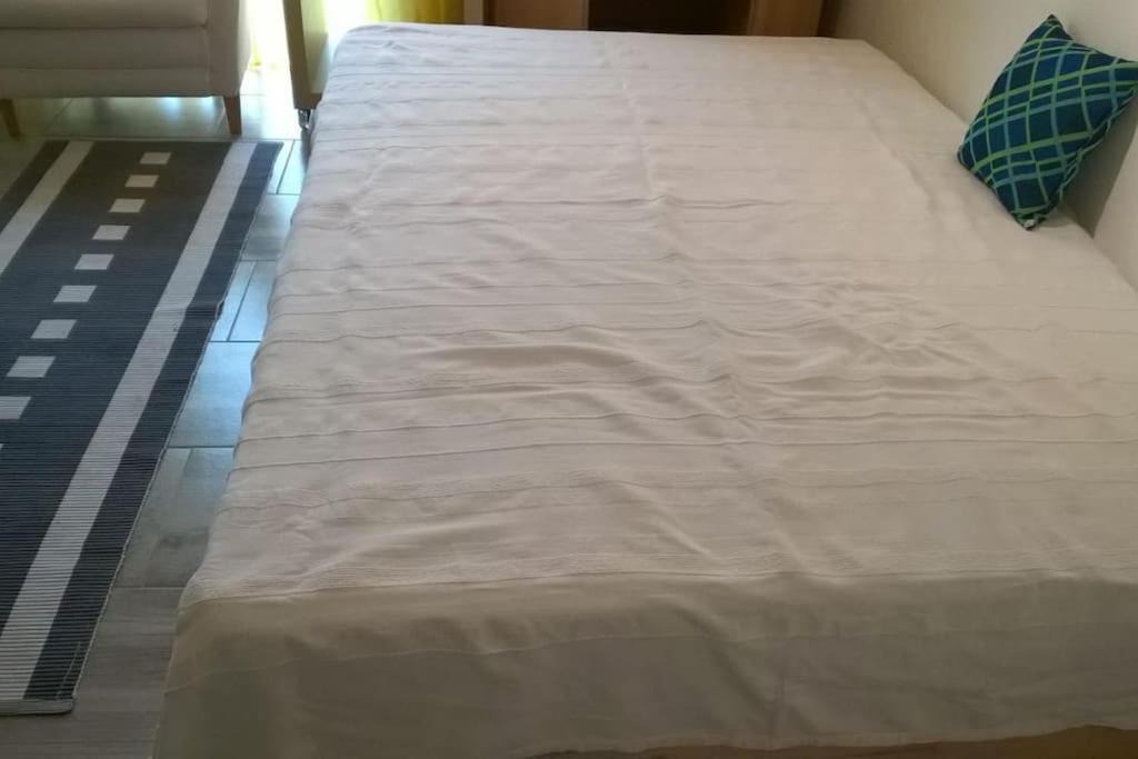 Toll Apartment Mit Privatem Eingang Free Parking Slbst Check-In Netflix 30 Zone Ruhig Duisburg Dış mekan fotoğraf