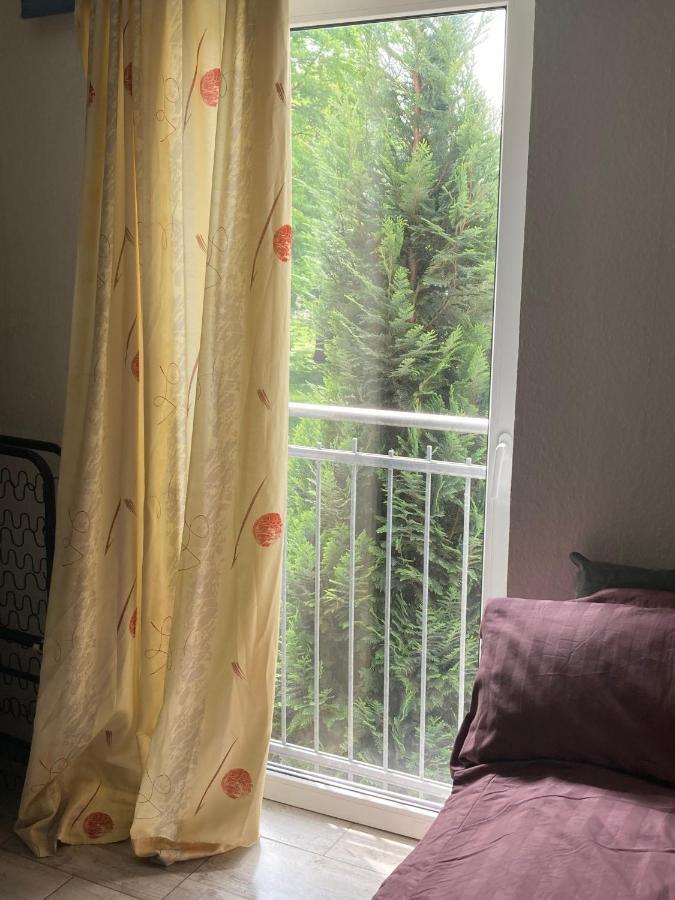 Toll Apartment Mit Privatem Eingang Free Parking Slbst Check-In Netflix 30 Zone Ruhig Duisburg Dış mekan fotoğraf
